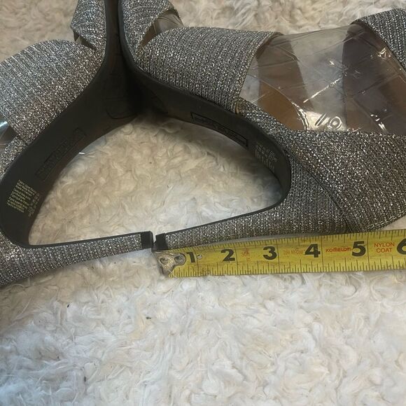 Christian Siriano Silver Shimmer strappy 3.5" Heels Open Toe Ankle Strap SZ12 - Picture 7 of 9